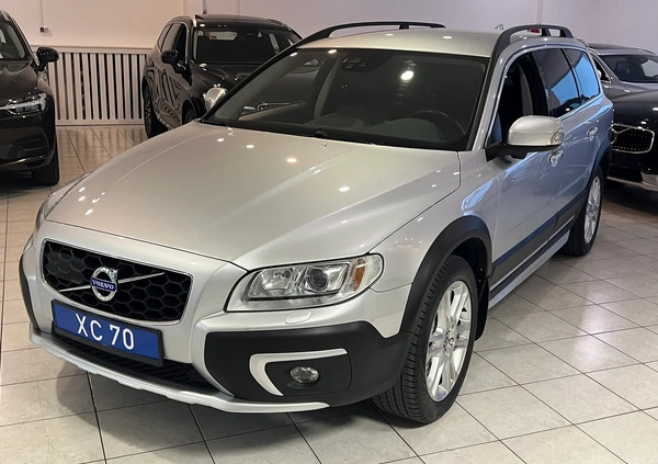 Volvo XC 70 cena 139900 przebieg: 124000, rok produkcji 2016 z Bytów małe 596